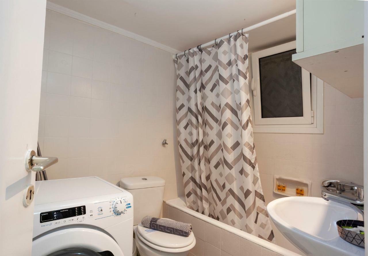 شقة Renovated And Cool Flat In Ideal Location أثينا المظهر الخارجي الصورة