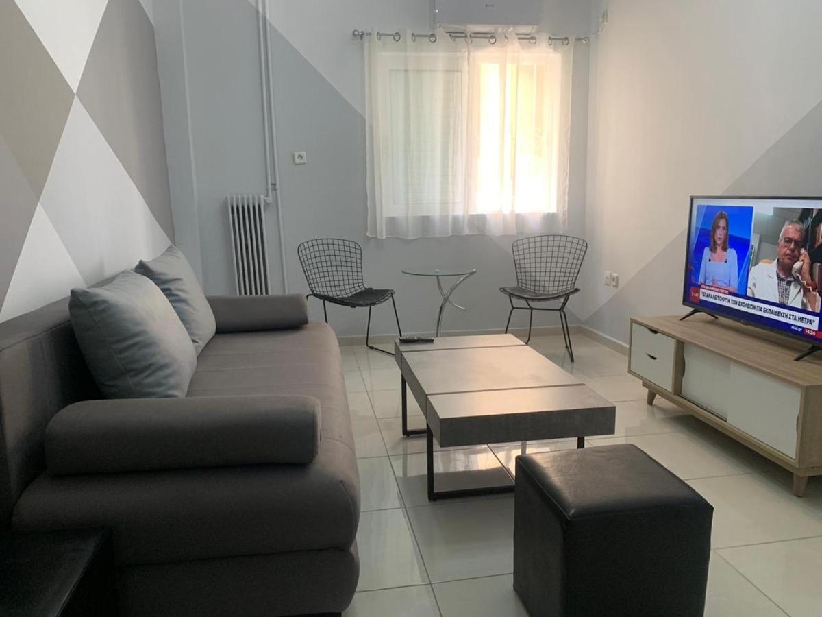 شقة Renovated And Cool Flat In Ideal Location أثينا المظهر الخارجي الصورة